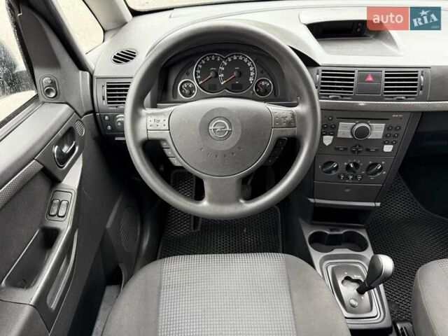 Синий Опель Мерива, объемом двигателя 1.6 л и пробегом 142 тыс. км за 3950 $, фото 73 на Automoto.ua