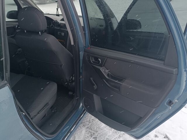 Синий Опель Мерива, объемом двигателя 1.6 л и пробегом 141 тыс. км за 4000 $, фото 9 на Automoto.ua