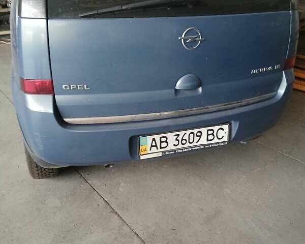Синий Опель Мерива, объемом двигателя 1.6 л и пробегом 170 тыс. км за 3600 $, фото 1 на Automoto.ua