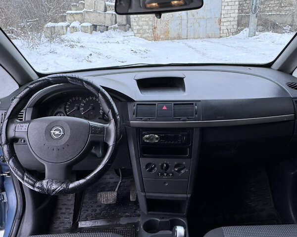 Синий Опель Мерива, объемом двигателя 1.6 л и пробегом 203 тыс. км за 5200 $, фото 10 на Automoto.ua
