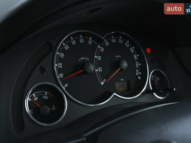 Синий Опель Мерива, объемом двигателя 1.6 л и пробегом 268 тыс. км за 3999 $, фото 18 на Automoto.ua