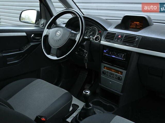 Синий Опель Мерива, объемом двигателя 1.6 л и пробегом 281 тыс. км за 3700 $, фото 26 на Automoto.ua