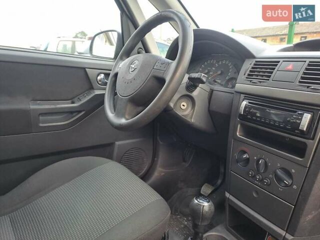 Синий Опель Мерива, объемом двигателя 1.36 л и пробегом 202 тыс. км за 4350 $, фото 14 на Automoto.ua