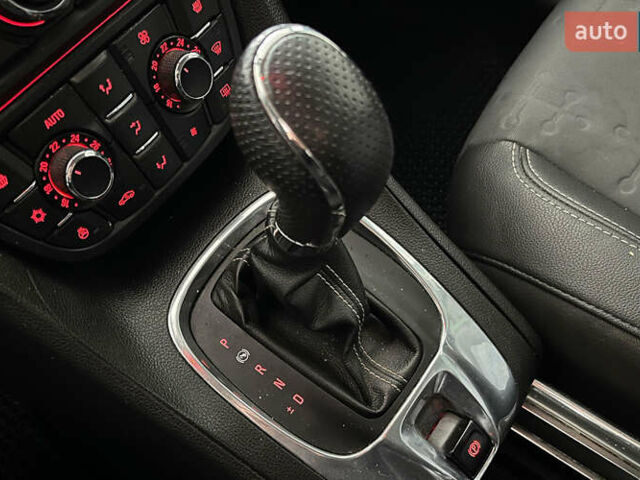 Синий Опель Мерива, объемом двигателя 1.69 л и пробегом 271 тыс. км за 6600 $, фото 16 на Automoto.ua