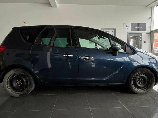 Синий Опель Мерива, объемом двигателя 1.7 л и пробегом 271 тыс. км за 6600 $, фото 7 на Automoto.ua