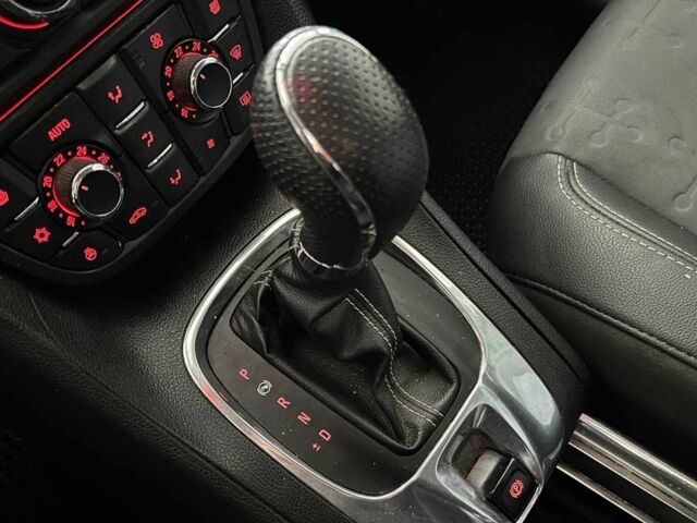 Синий Опель Мерива, объемом двигателя 1.7 л и пробегом 271 тыс. км за 6600 $, фото 16 на Automoto.ua