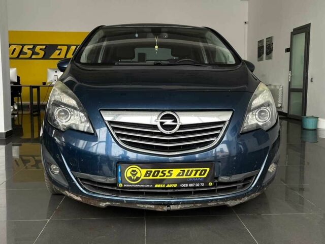 Синий Опель Мерива, объемом двигателя 1.7 л и пробегом 271 тыс. км за 6600 $, фото 1 на Automoto.ua