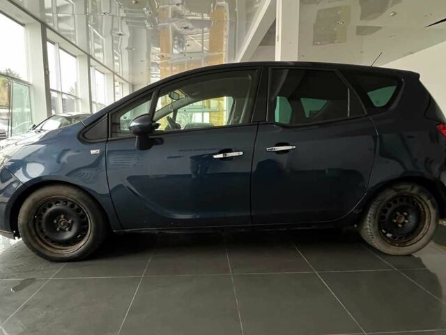 Синий Опель Мерива, объемом двигателя 1.7 л и пробегом 271 тыс. км за 6600 $, фото 3 на Automoto.ua