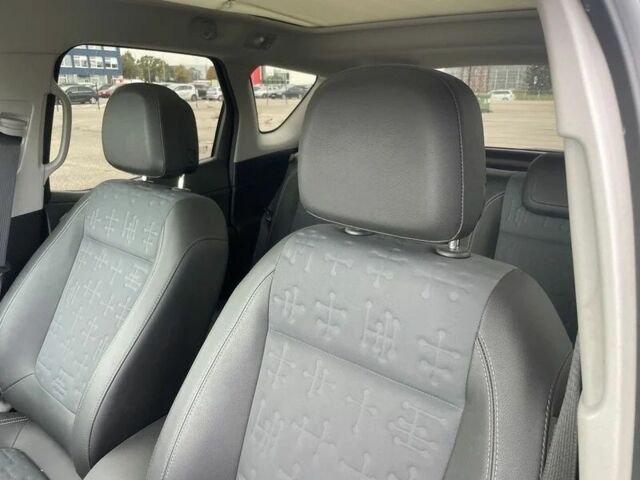 Синий Опель Мерива, объемом двигателя 1.7 л и пробегом 209 тыс. км за 2500 $, фото 12 на Automoto.ua