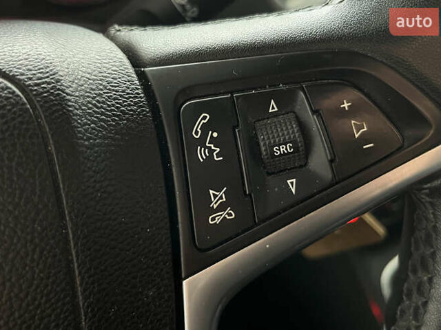 Синий Опель Мерива, объемом двигателя 1.69 л и пробегом 271 тыс. км за 6600 $, фото 12 на Automoto.ua