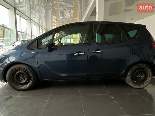 Синий Опель Мерива, объемом двигателя 1.69 л и пробегом 271 тыс. км за 6600 $, фото 3 на Automoto.ua