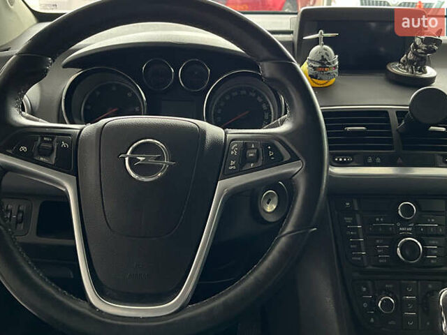 Синий Опель Мерива, объемом двигателя 1.69 л и пробегом 271 тыс. км за 6600 $, фото 10 на Automoto.ua