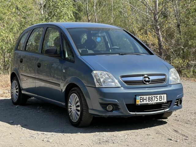 Синий Опель Мерива, объемом двигателя 1.6 л и пробегом 156 тыс. км за 4099 $, фото 2 на Automoto.ua
