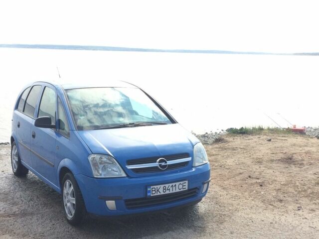 Синий Опель Мерива, объемом двигателя 1.6 л и пробегом 287 тыс. км за 4000 $, фото 2 на Automoto.ua