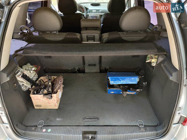 Синий Опель Мерива, объемом двигателя 1.6 л и пробегом 296 тыс. км за 3600 $, фото 4 на Automoto.ua