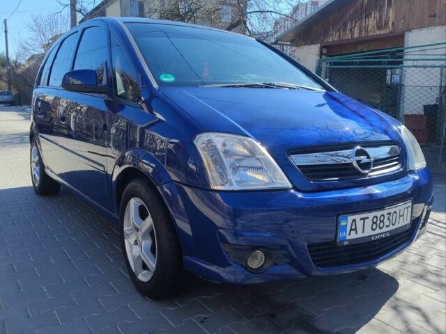Синий Опель Мерива, объемом двигателя 1.6 л и пробегом 224 тыс. км за 3200 $, фото 1 на Automoto.ua
