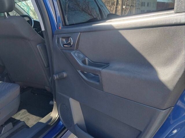 Синий Опель Мерива, объемом двигателя 1.6 л и пробегом 224 тыс. км за 3200 $, фото 15 на Automoto.ua