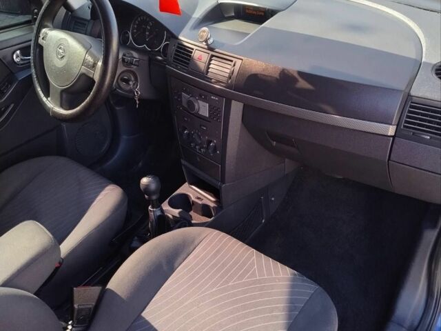 Синий Опель Мерива, объемом двигателя 1.6 л и пробегом 224 тыс. км за 3200 $, фото 13 на Automoto.ua