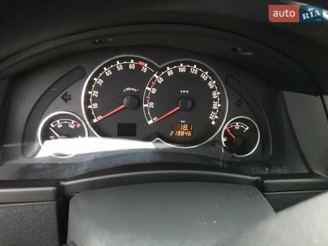 Синий Опель Мерива, объемом двигателя 1.6 л и пробегом 219 тыс. км за 4999 $, фото 5 на Automoto.ua
