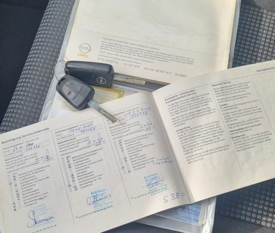 Синий Опель Мерива, объемом двигателя 0 л и пробегом 200 тыс. км за 5600 $, фото 20 на Automoto.ua