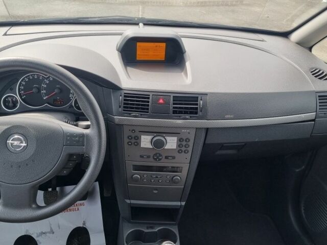 Синий Опель Мерива, объемом двигателя 0 л и пробегом 200 тыс. км за 5600 $, фото 18 на Automoto.ua