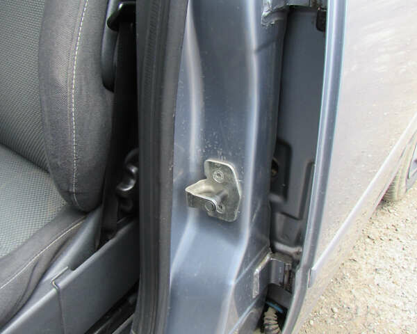 Синій Опель Меріва, об'ємом двигуна 1.6 л та пробігом 156 тис. км за 6100 $, фото 13 на Automoto.ua