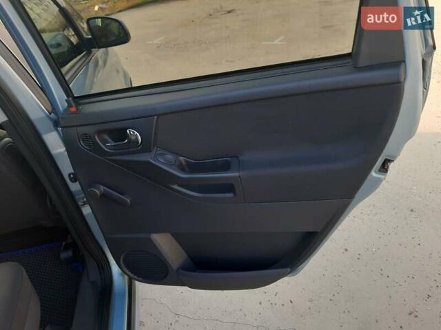 Опель Мерива 2008 в Киеве на Automoto.ua Синий Опель Мерива, объемом двигателя 1.7 л и пробегом 400 тыс. км за 4000 $, фото 16 на Automoto.ua