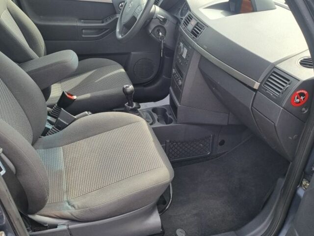 Синий Опель Мерива, объемом двигателя 0 л и пробегом 200 тыс. км за 5600 $, фото 17 на Automoto.ua