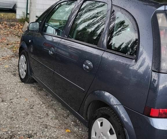 Синий Опель Мерива, объемом двигателя 1.6 л и пробегом 190 тыс. км за 4900 $, фото 6 на Automoto.ua