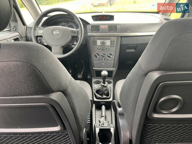 Синий Опель Мерива, объемом двигателя 1.4 л и пробегом 214 тыс. км за 4950 $, фото 20 на Automoto.ua