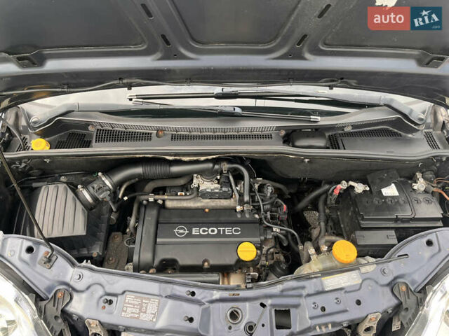 Синий Опель Мерива, объемом двигателя 1.4 л и пробегом 214 тыс. км за 4950 $, фото 31 на Automoto.ua