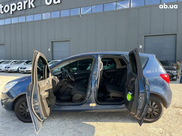 Синий Опель Мерива, объемом двигателя 1.4 л и пробегом 168 тыс. км за 5990 $, фото 15 на Automoto.ua