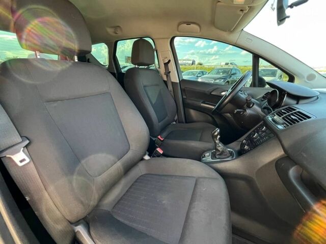 Синий Опель Мерива, объемом двигателя 1.4 л и пробегом 168 тыс. км за 5990 $, фото 3 на Automoto.ua