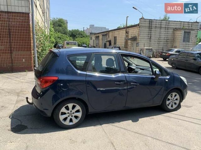 Синий Опель Мерива, объемом двигателя 1.36 л и пробегом 236 тыс. км за 6000 $, фото 2 на Automoto.ua