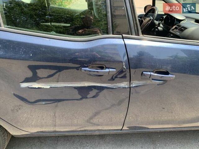 Синий Опель Мерива, объемом двигателя 1.36 л и пробегом 236 тыс. км за 6000 $, фото 4 на Automoto.ua