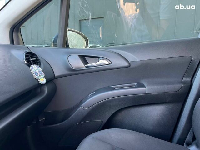 Синий Опель Мерива, объемом двигателя 1.4 л и пробегом 168 тыс. км за 5990 $, фото 16 на Automoto.ua