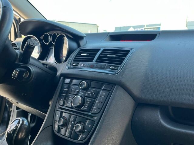 Синий Опель Мерива, объемом двигателя 1.4 л и пробегом 168 тыс. км за 5990 $, фото 5 на Automoto.ua