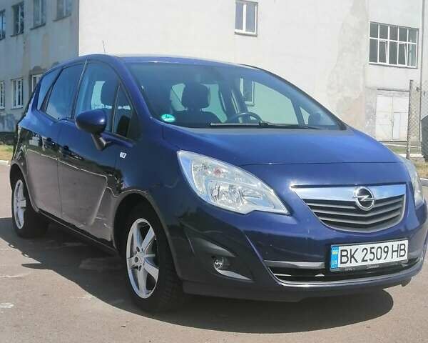 Синий Опель Мерива, объемом двигателя 1.69 л и пробегом 225 тыс. км за 5699 $, фото 2 на Automoto.ua