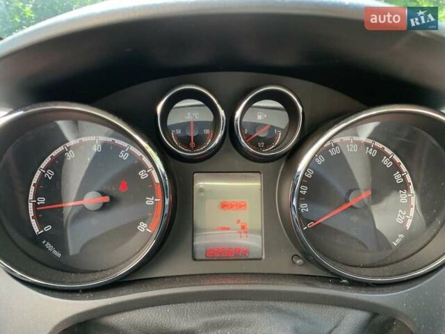 Синий Опель Мерива, объемом двигателя 1.36 л и пробегом 236 тыс. км за 6000 $, фото 8 на Automoto.ua