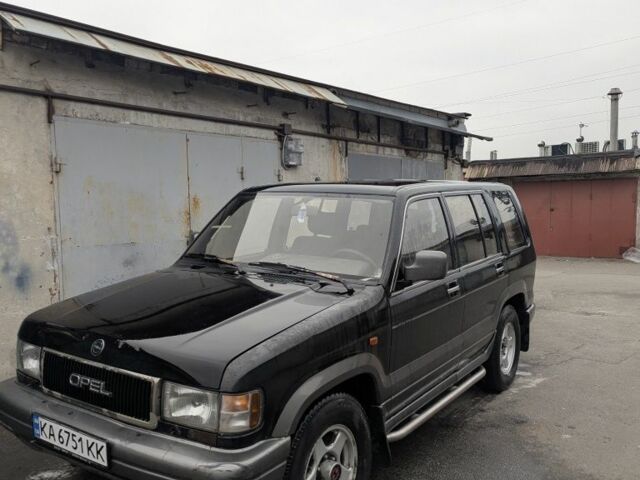 Черный Опель Монтерей, объемом двигателя 3.2 л и пробегом 211 тыс. км за 1000 $, фото 1 на Automoto.ua