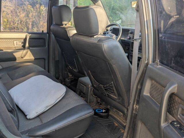 Черный Опель Монтерей, объемом двигателя 3.1 л и пробегом 170 тыс. км за 3300 $, фото 7 на Automoto.ua