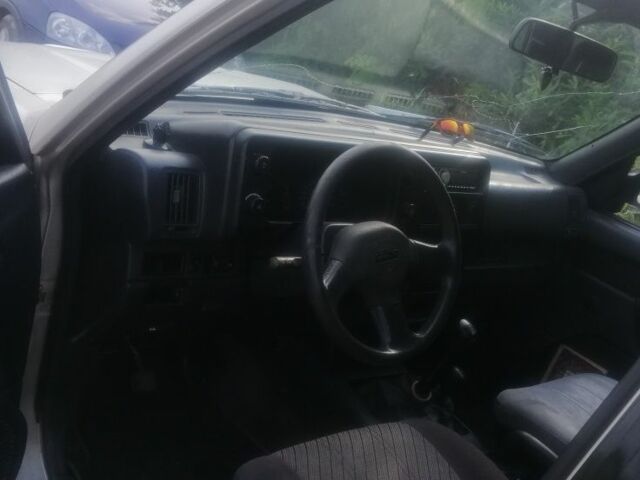 Серый Опель Монтерей, объемом двигателя 3.1 л и пробегом 218 тыс. км за 4999 $, фото 5 на Automoto.ua