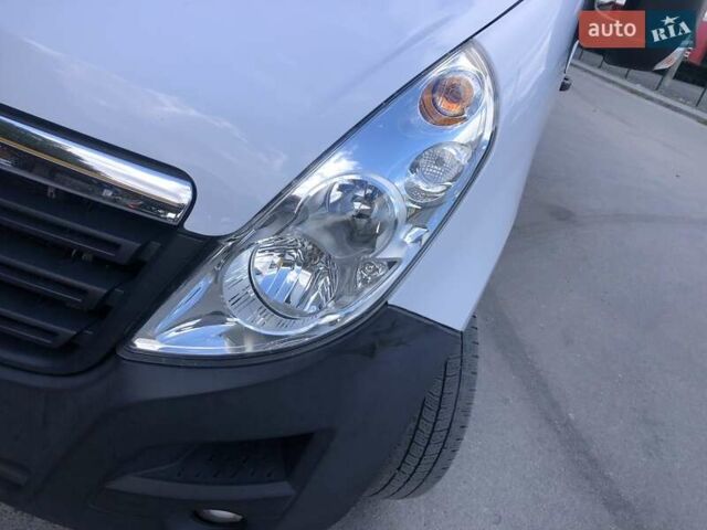 Белый Опель Movano, объемом двигателя 2.3 л и пробегом 140 тыс. км за 19000 $, фото 2 на Automoto.ua