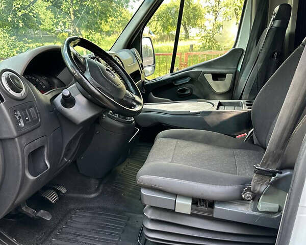 Белый Опель Movano, объемом двигателя 2.3 л и пробегом 690 тыс. км за 15300 $, фото 6 на Automoto.ua