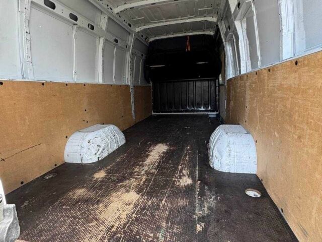 Белый Опель Movano, объемом двигателя 2.3 л и пробегом 375 тыс. км за 17500 $, фото 14 на Automoto.ua