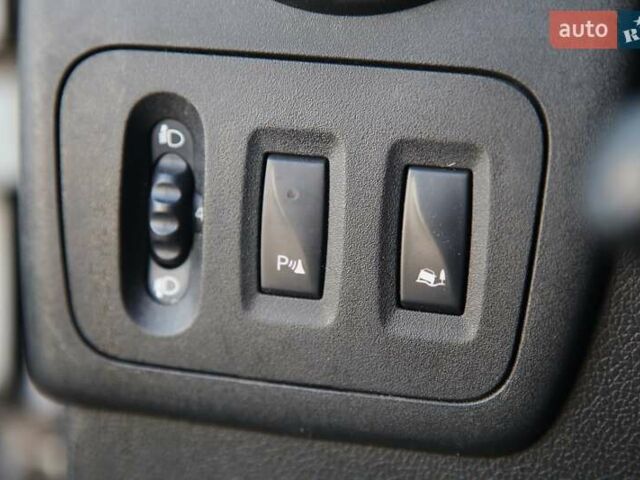 Білий Опель Movano, об'ємом двигуна 2.3 л та пробігом 565 тис. км за 19999 $, фото 43 на Automoto.ua