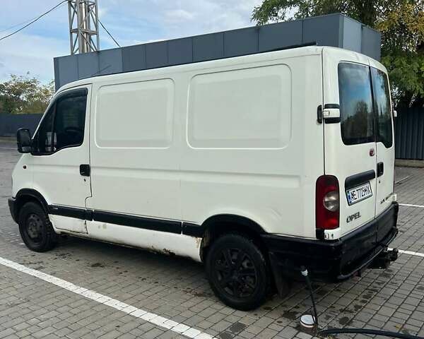 Белый Опель Movano, объемом двигателя 2.19 л и пробегом 400 тыс. км за 4200 $, фото 1 на Automoto.ua