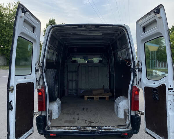 Белый Опель Movano, объемом двигателя 2.2 л и пробегом 435 тыс. км за 5499 $, фото 9 на Automoto.ua