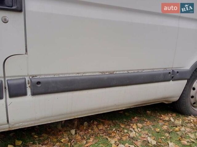 Белый Опель Movano, объемом двигателя 2.5 л и пробегом 238 тыс. км за 5200 $, фото 1 на Automoto.ua