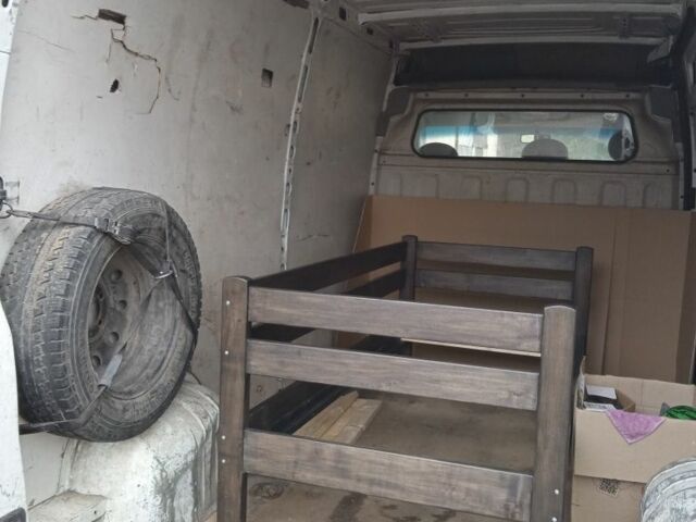 Белый Опель Movano, объемом двигателя 2.5 л и пробегом 450 тыс. км за 2126 $, фото 1 на Automoto.ua